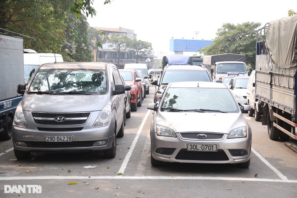 Không thể xử phạt xe chưa đăng kiểm trong thời gian này? - 1 Không thể xử phạt xe chưa đăng kiểm trong thời gian này? - 1