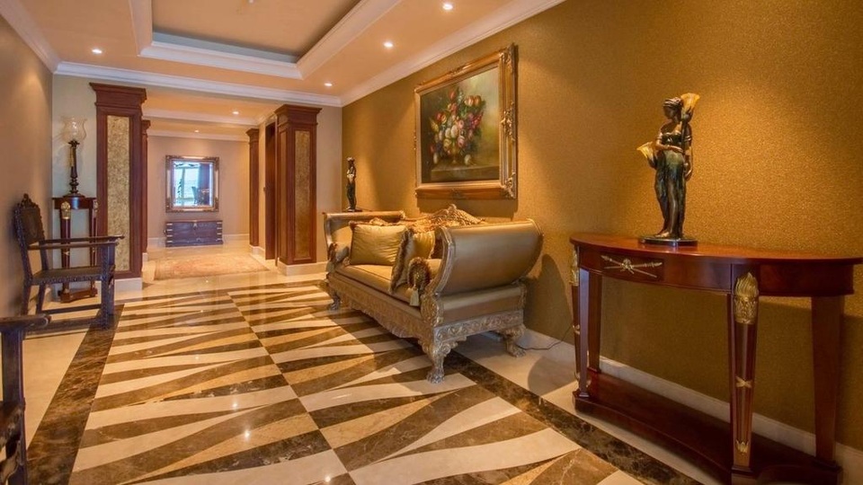 Cận cảnh penthouse 400 tỷ đồng, có cả nút bấm điều trực thăng ở Dubai - 6