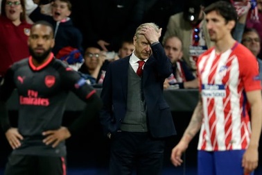 HLV Arsene Wenger: “Tôi rất buồn và thất vọng”