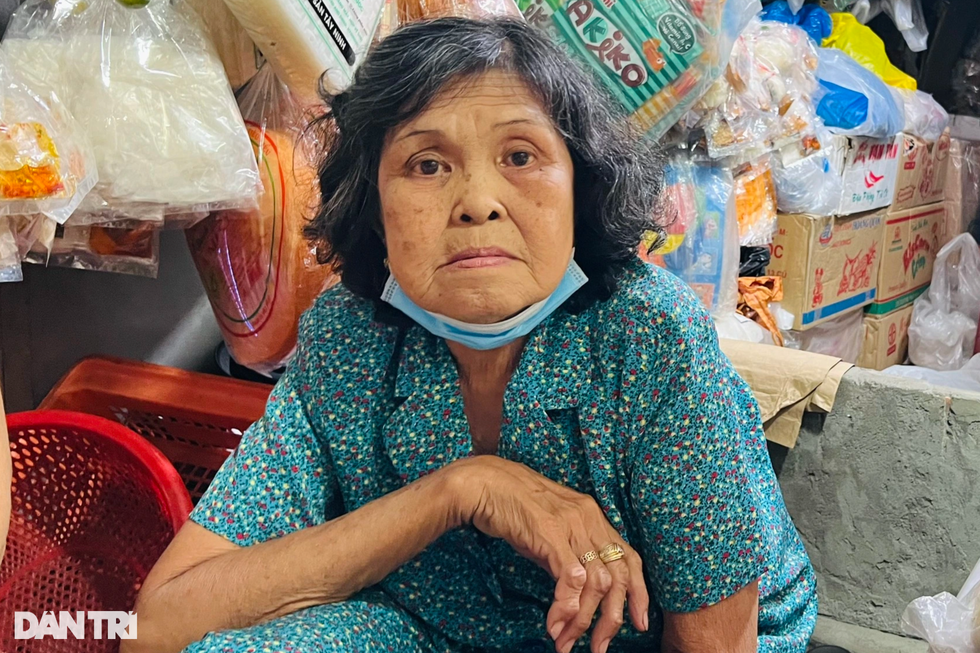 Người dân Thủ Đức khổ sở vì phố thành sông, nghĩ đủ kiểu chống ngập - 1 Người dân Thủ Đức khổ sở vì phố thành sông, nghĩ đủ kiểu chống ngập - 1