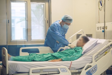 Bệnh nhân ghép phổi đầu tiên ở miền Nam hiện ra sao?