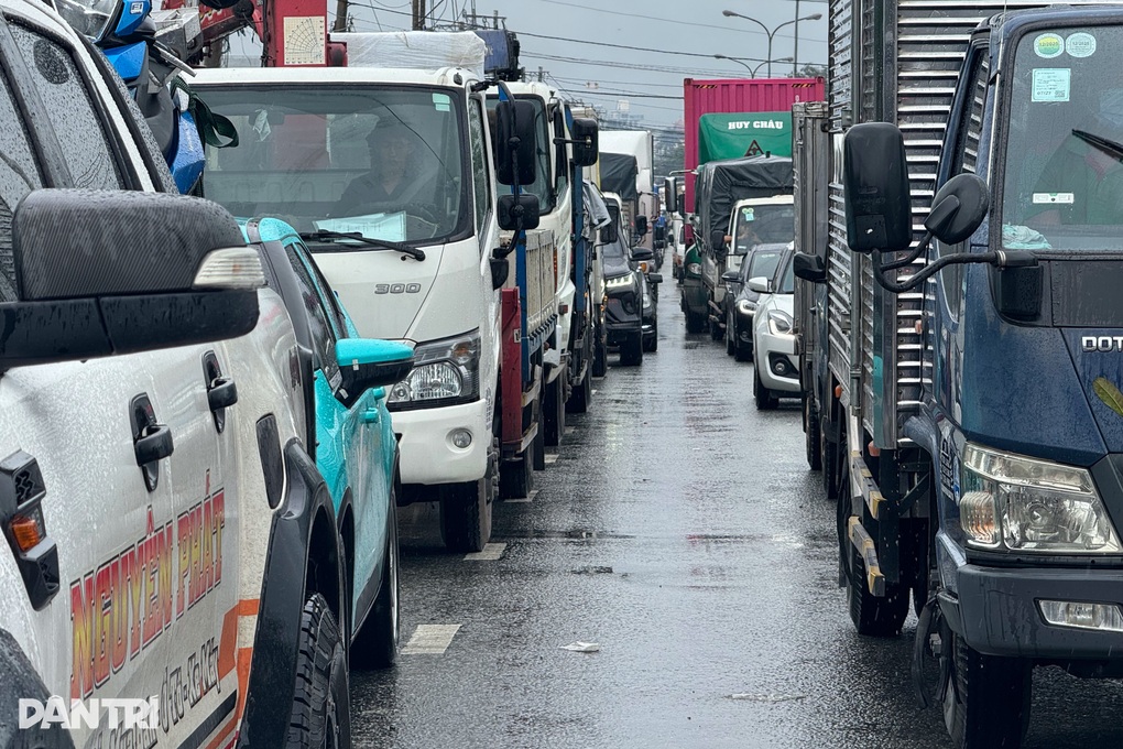 Đồng Nai cảnh báo khẩn lũ quét, sạt lở - 2 Đồng Nai cảnh báo khẩn lũ quét, sạt lở - 2