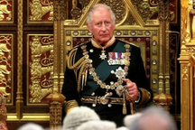 Vua Anh Charles III được tấn phong
