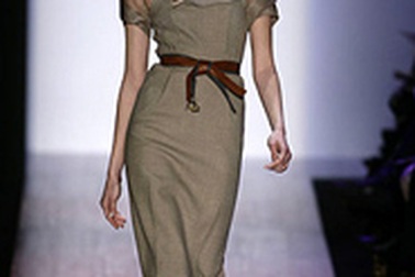 BCBG Max Azria: Thanh lịch, quyến rũ