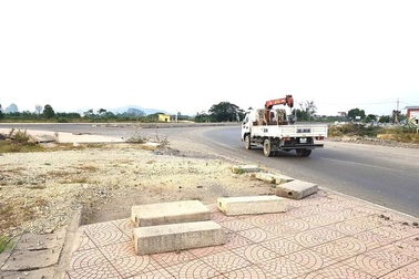 Ngổn ngang tuyến đường “huyết mạch” 1.700 tỷ đồng ở Ninh Bình