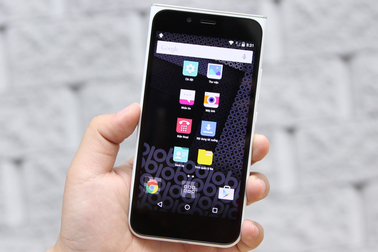 Loạt smartphone Mỹ Obi Worldphone giảm giá hấp dẫn