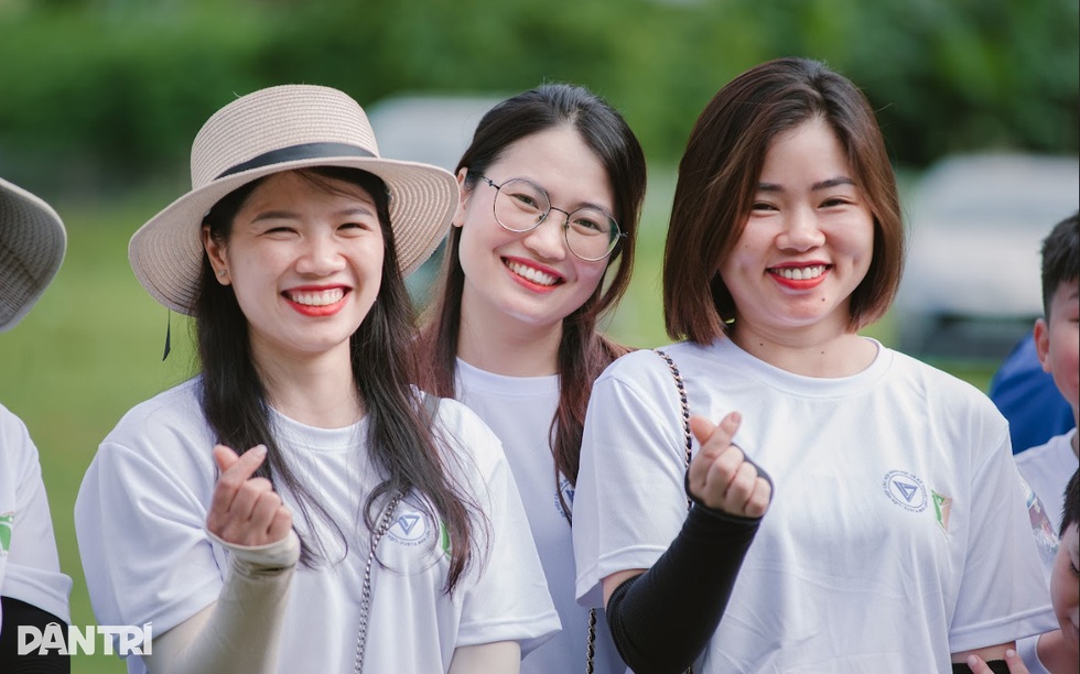 Người trẻ vượt non cao nắng cháy, vào rừng làm nhà cho vượn đen má trắng - 13 Người trẻ vượt non cao nắng cháy, vào rừng làm nhà cho vượn đen má trắng - 13