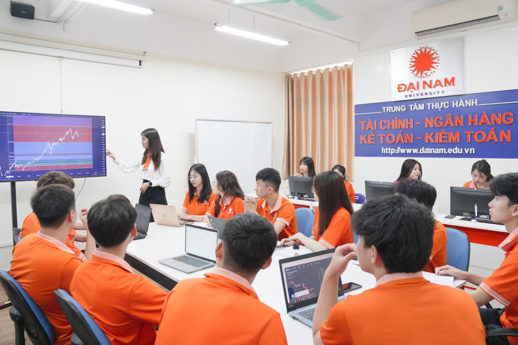 Mô hình đào tạo tốt nghiệp nhanh - việc làm ngay hút thí sinh - 4 Mô hình đào tạo tốt nghiệp nhanh - việc làm ngay hút thí sinh - 4