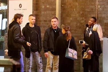 Dàn cầu thủ MU tưng bừng đưa bạn gái đi “quẩy” sau trận thắng Everton