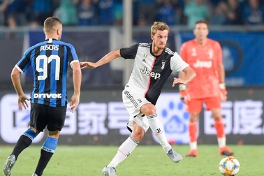 Ngôi sao Juventus gửi thông điệp sau khi nhiễm virus corona