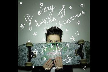 Cậu con trai 11 tuổi của David Beckham làm ca sĩ