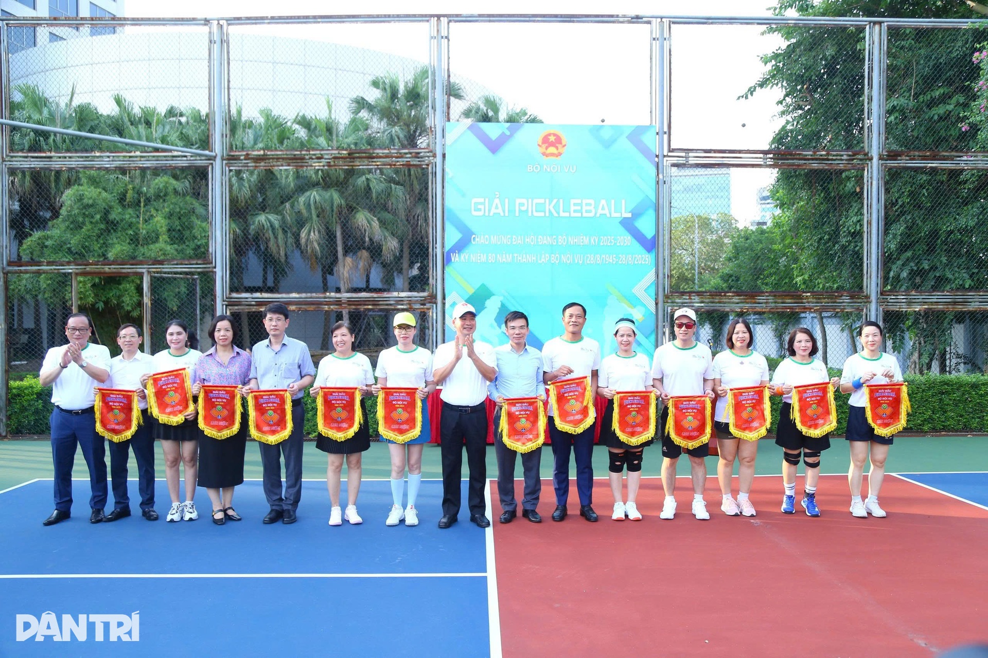 Cán bộ, công chức hào hứng tranh tài tại giải Pickleball Bộ Nội vụ - 5 Cán bộ, công chức hào hứng tranh tài tại giải Pickleball Bộ Nội vụ - 5