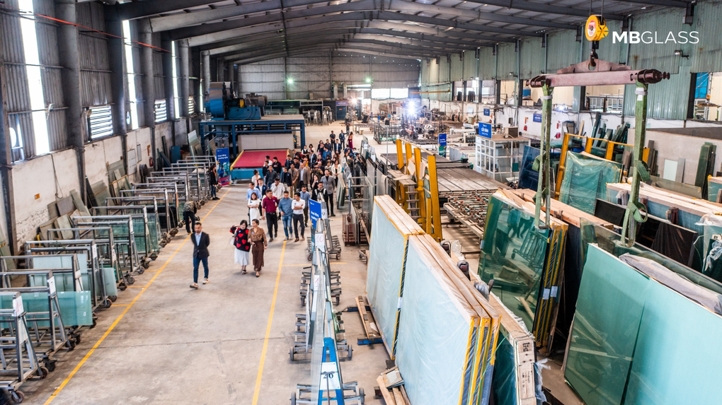 Kính cường lực MB Glass và tầm nhìn mang kính tới mọi nhà - 5 Kính cường lực MB Glass và tầm nhìn mang kính tới mọi nhà - 5