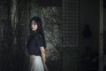 Miss Teen Nam Phương tạo hình rùng rợn “hồn ma nữ” đón Halloween