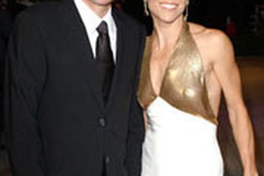 Ralph Lauren thiết kế váy cưới cho Sheryl Crow