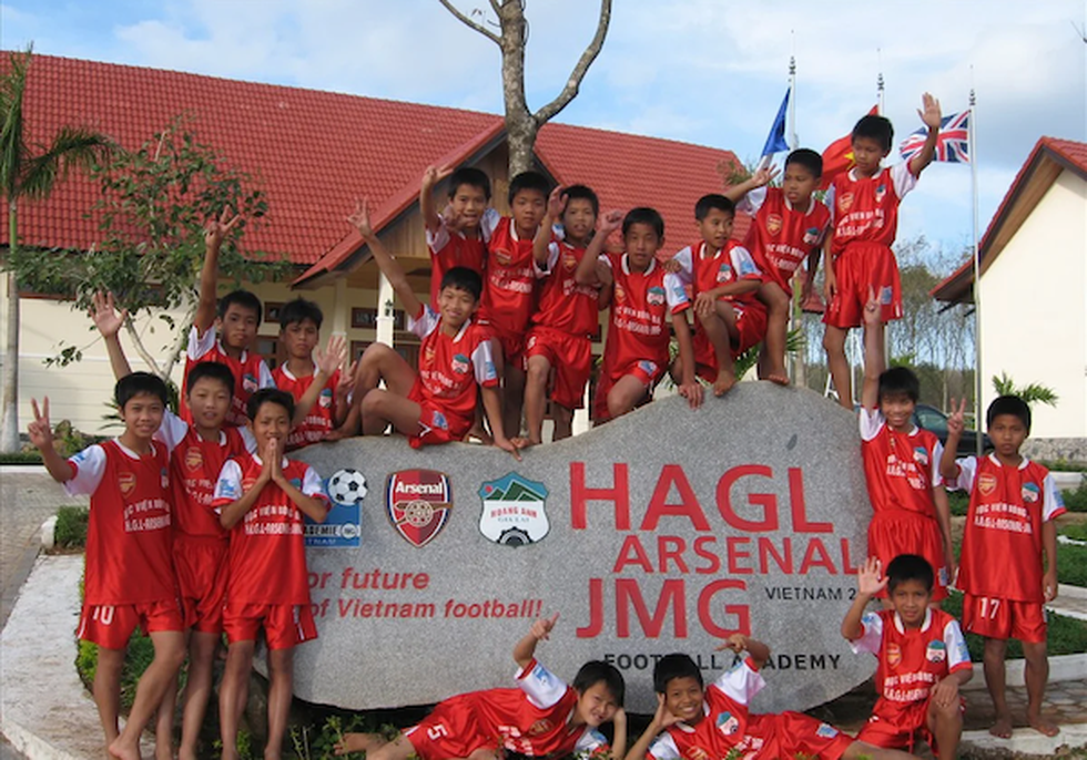 Từ chuyện Bầu Đức làm Học viện bóng đá đến đề xuất của Chủ tịch FIFA - 1 Từ chuyện Bầu Đức làm Học viện bóng đá đến đề xuất của Chủ tịch FIFA - 1