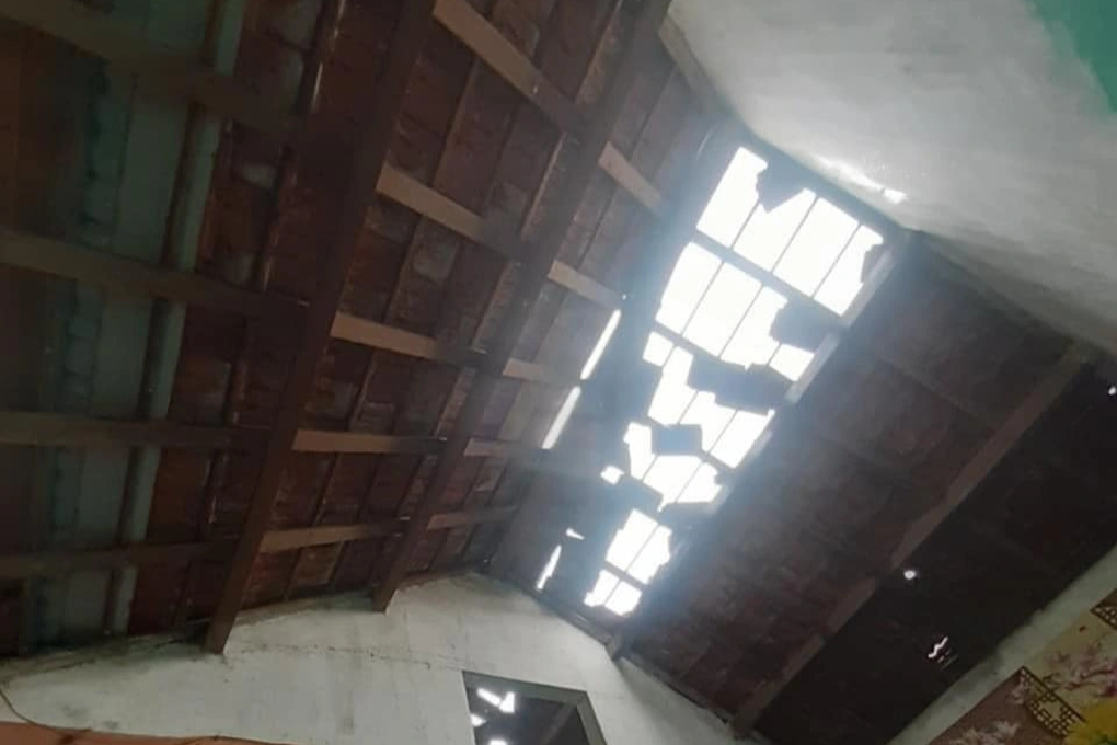 Lốc xoáy làm hư hỏng 17 căn nhà ở Hà Tĩnh - 2 Lốc xoáy làm hư hỏng 17 căn nhà ở Hà Tĩnh - 2