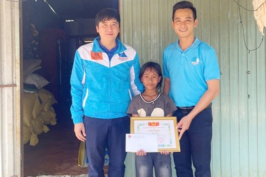 Cô bé học sinh lớp 5 dũng cảm cứu người bị đuối nước