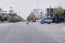 “Nữ ninja” gặp tai nạn kinh hoàng vì vượt đèn đỏ