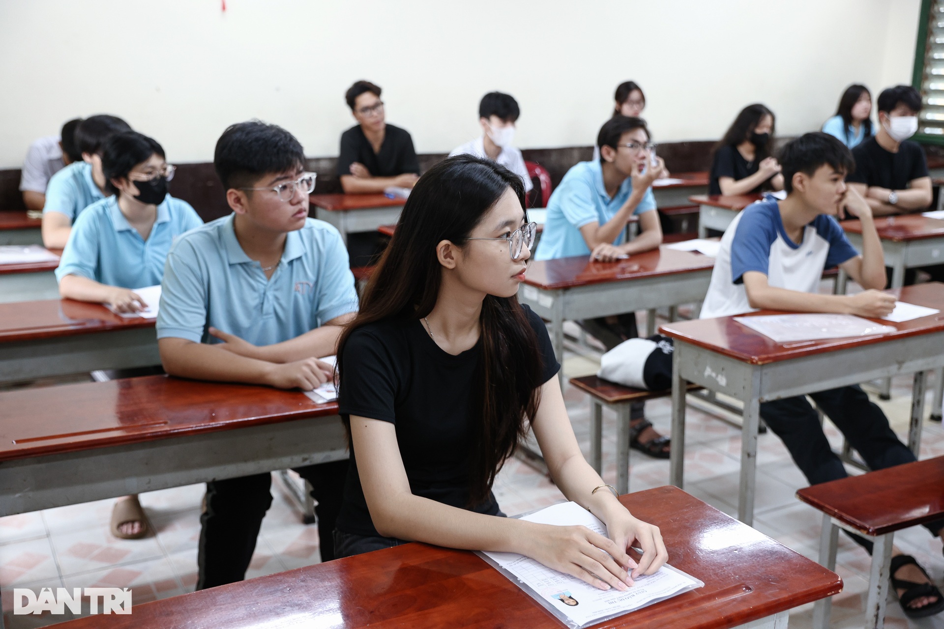 Thí sinh TPHCM rạng rỡ trong ngày làm thủ tục sự thi THPT - 4 Thí sinh TPHCM rạng rỡ trong ngày làm thủ tục sự thi THPT - 4