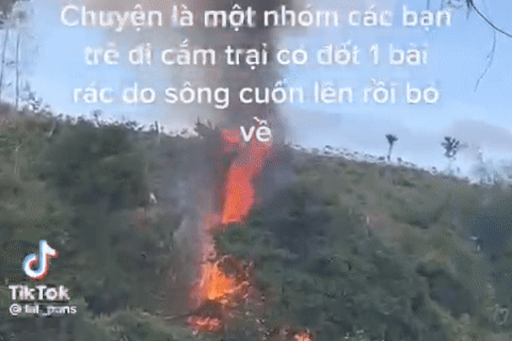 Xôn xao clip tố nhóm bạn trẻ gây cháy khi đi cắm trại - 1 Xôn xao clip tố nhóm bạn trẻ gây cháy khi đi cắm trại - 1