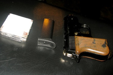 Hà Nội: Giang hồ cộm cán giấu súng ám sát trên xe đạp điện