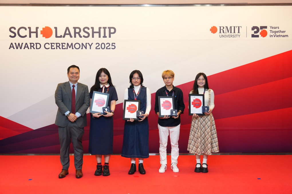 RMIT Wietnam przyznaje stypendia o wartości 47,5 mld VND w 2025 r. - 2 RMIT Việt Nam trao học bổng trị giá 47,5 tỷ đồng năm 2025 - 2