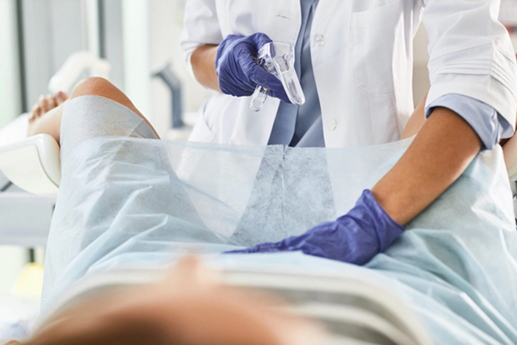 Để nhân viên làm bác sĩ, phòng khám sản khoa ở TPHCM bị đình chỉ 12 tháng - 1 Để nhân viên làm bác sĩ, phòng khám sản khoa ở TPHCM bị đình chỉ 12 tháng - 1