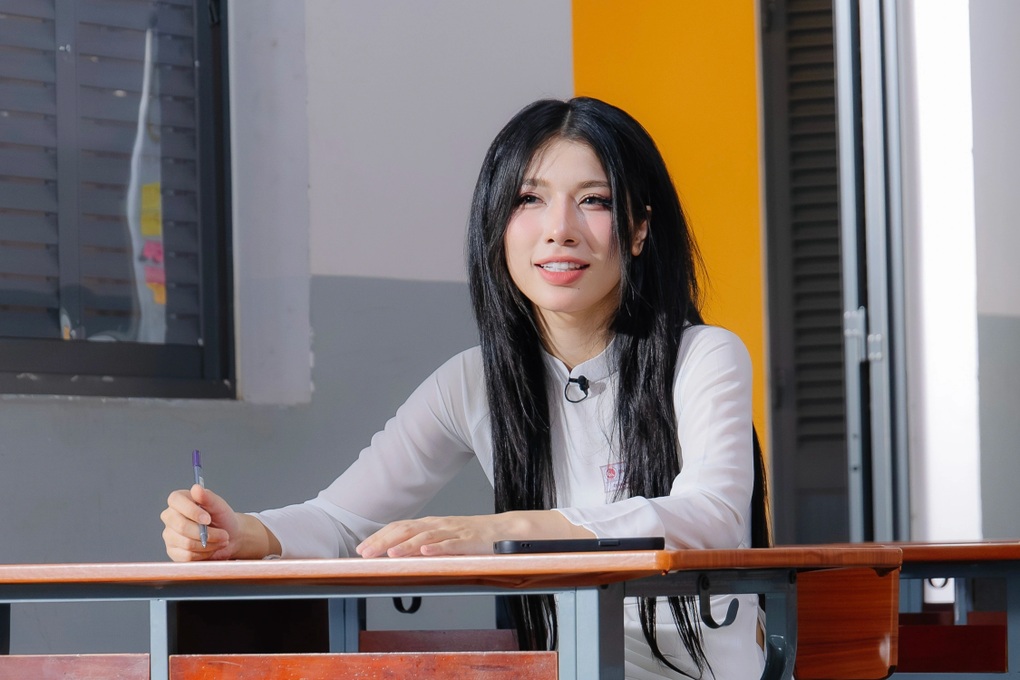 Em xinh ít nói, lạnh lùng bất ngờ vượt mặt Phương Mỹ Chi và Bích Phương - 2 Em xinh ít nói, lạnh lùng bất ngờ vượt mặt Phương Mỹ Chi và Bích Phương - 2