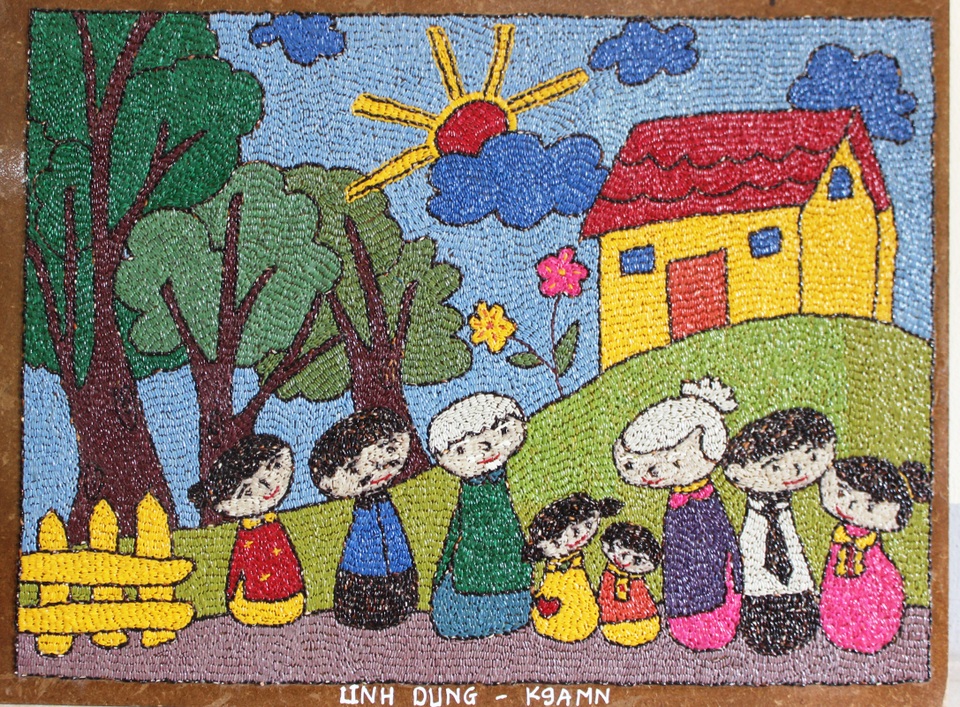 Hà Tĩnh: Sinh viên làm tranh gạo gây quỹ từ thiện - 3 Hà Tĩnh: Sinh viên làm tranh gạo gây quỹ từ thiện - 3