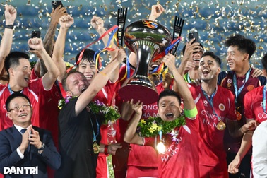 Thắng nghẹt thở Nam Định, CLB Công an Hà Nội giành siêu cúp Quốc gia