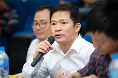 Tiến sĩ nha khoa Nguyễn Phú Hòa: “Tình yêu nghệ thuật giúp bác sĩ dễ cảm thông với người bệnh”