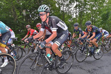 “Nổi da gà” với hình ảnh bắp chân gân guốc của cua rơ Tour de France