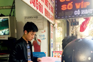 Cò ôm sim đầu số mới “Phát Lộc”, rao bán hàng chục triệu đồng