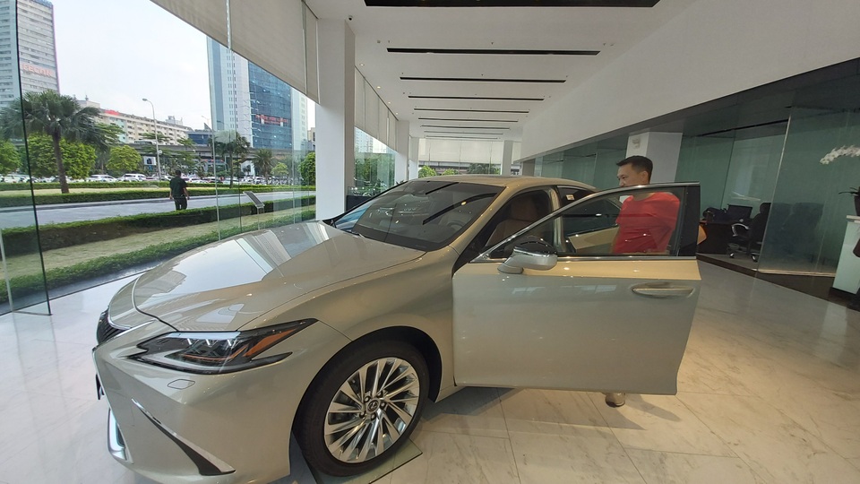 Xe nhập trượt dốc, ô tô trong nước vui như mở cờ vì ưu ái thuế phí - 3 Xe nhập trượt dốc, ô tô trong nước vui như mở cờ vì ưu ái thuế phí - 3