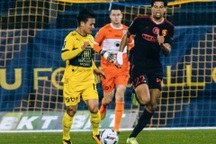 Quang Hải bị gạch tên trong ngày Pau FC chiến thắng