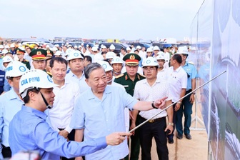 Tổng Bí thư Tô Lâm thị sát công trường sân bay Long Thành