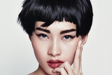 Hoa hậu Đặng Thu Thảo lạ và quái