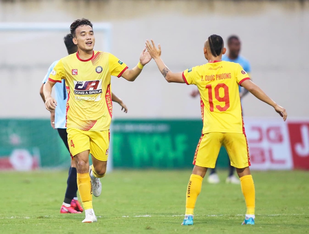 CLB Thanh Hóa thắng dễ dàng HL Hà Tĩnh trên sân nhà - 2