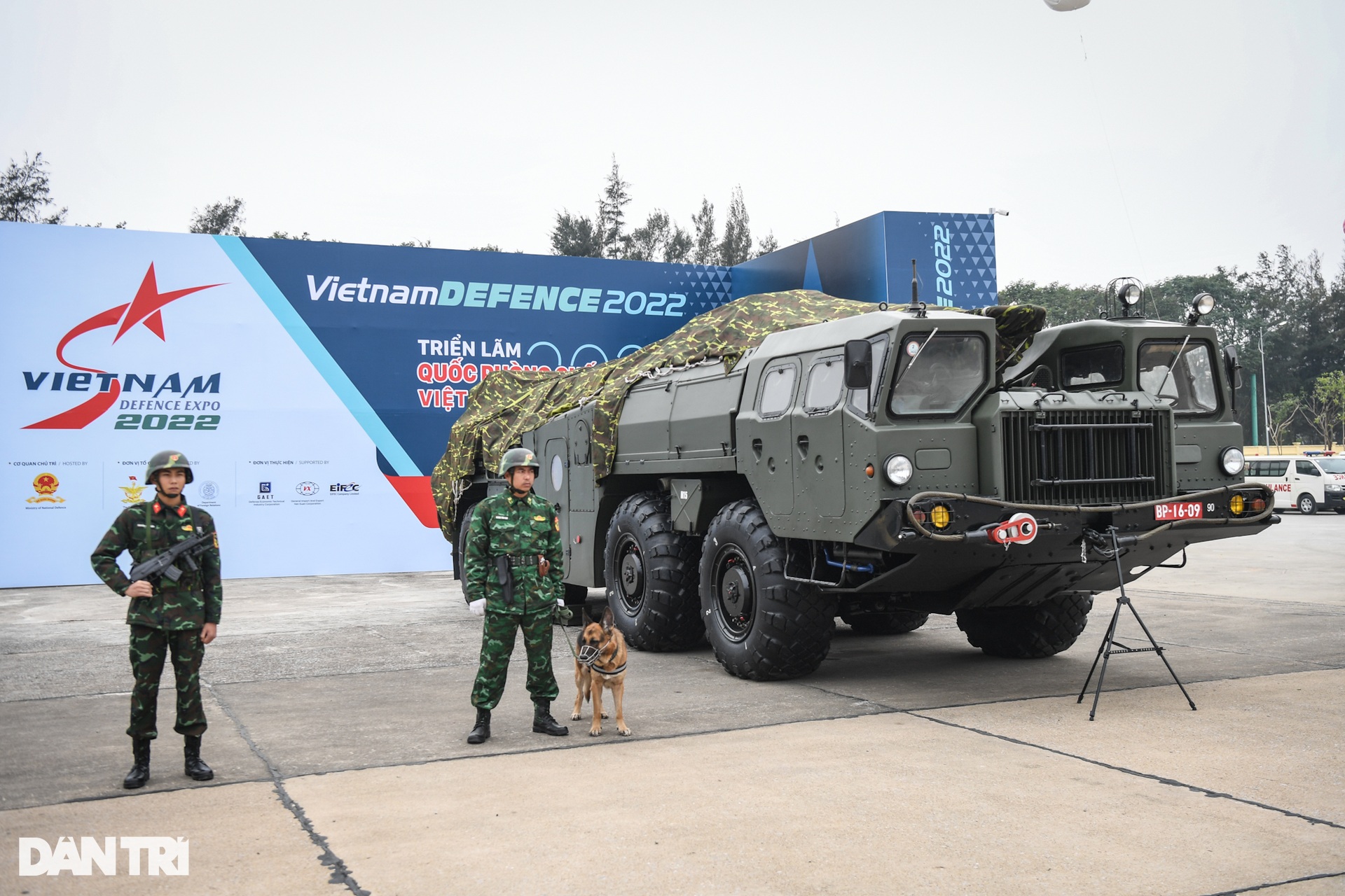 Cận cảnh dàn vũ khí, khí tài quân sự phục vụ Triển lãm Quốc phòng quốc tế - 1 Cận cảnh dàn vũ khí, khí tài quân sự phục vụ Triển lãm Quốc phòng quốc tế - 1