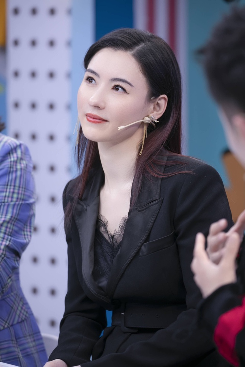 Ca hát thất bại nhưng Trương Bá Chi được khen về ngoại hình - 3 Ca hát thất bại nhưng Trương Bá Chi được khen về ngoại hình - 3