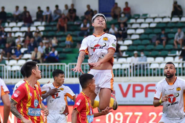 HAGL hòa Thanh Hóa, CLB Bình Định thắng đậm Quảng Nam