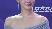 Dàn sao Hàn Quốc tỏa sáng trên thảm đỏ Blue Dragon Series Awards lần thứ 5