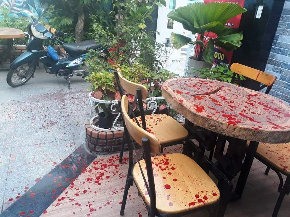 Giám đốc Công an Bình Định chỉ đạo điều tra nhóm côn đồ khủng bố người dân - 3 Giám đốc Công an Bình Định chỉ đạo điều tra nhóm côn đồ khủng bố người dân - 3