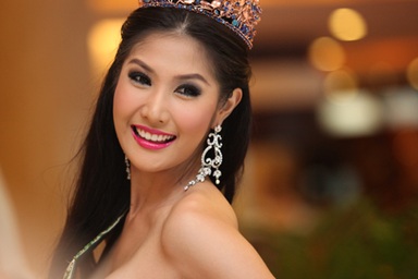Vẻ đẹp yêu kiều của Hoa hậu Thái Lan