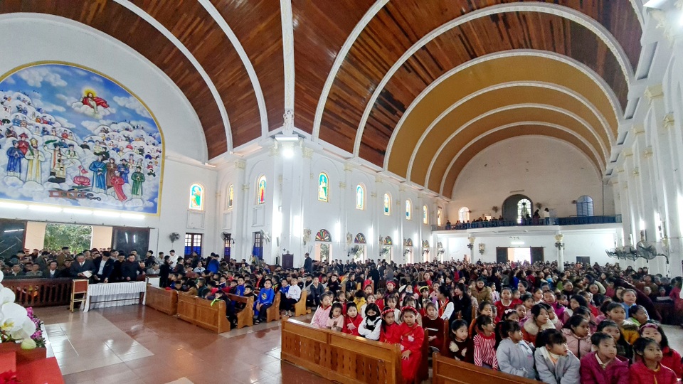 Hoạt động của người dân cả nước sáng ngày đầu năm mới Tân Sửu - 34