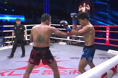 Tung cước cực mạnh, võ sĩ Thái khiến đối thủ Nhật Bản gãy chân