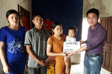 Trao hơn 88 triệu đồng tới gia đình hiến tạng mẹ cho y học