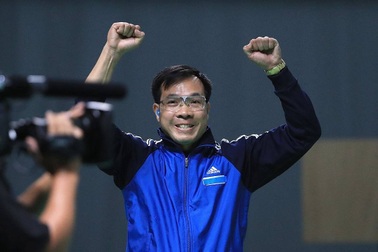 Hoàng Xuân Vinh, Lê Văn Công chạy tiếp sức hưởng ứng SEA Games 29