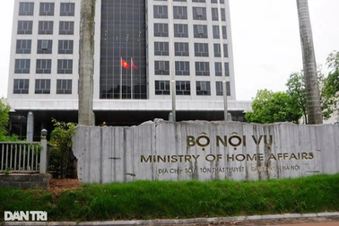 Cán bộ nghỉ việc nhiều: Bộ Nội vụ đề nghị hàng loạt giải pháp